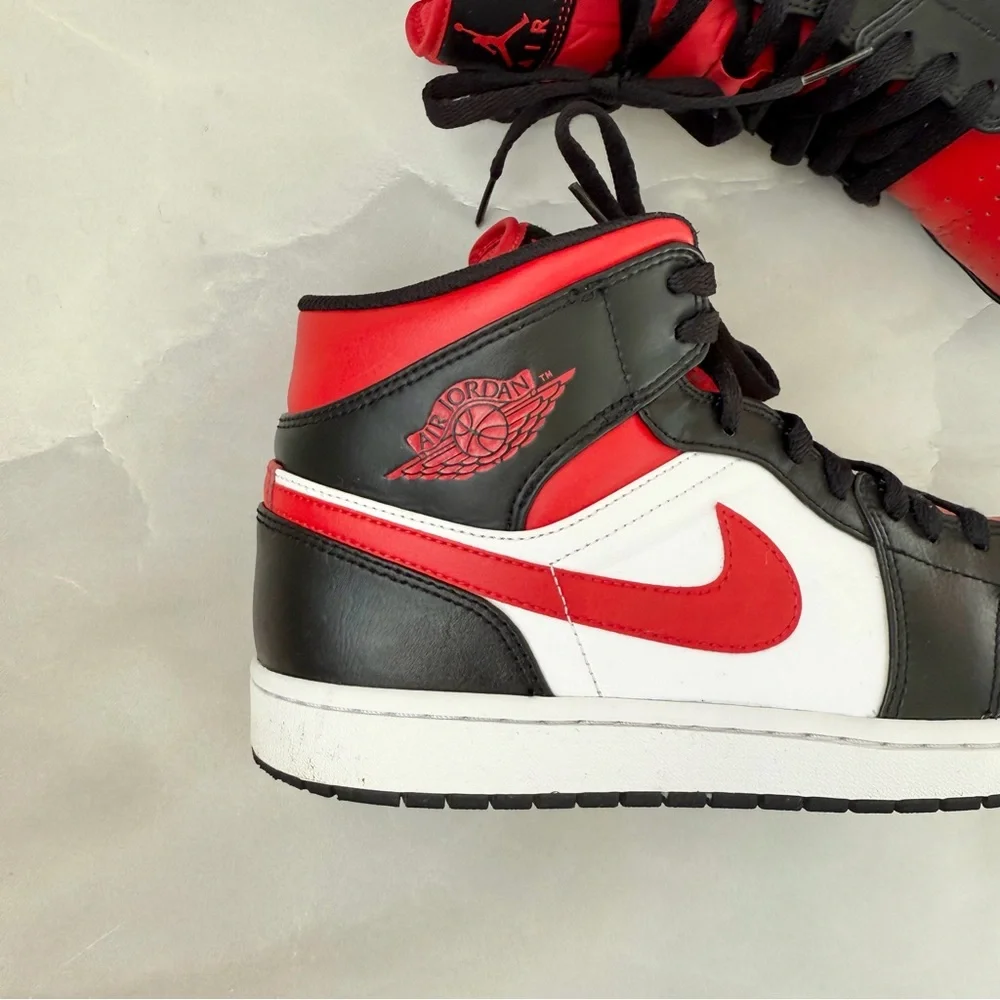 Jordan Air Retro Sneakers